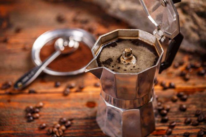 Come pulire al meglio la caffettiera senza danneggiarla