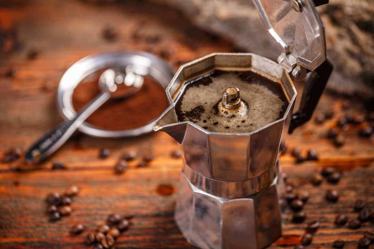 Come pulire al meglio la caffettiera senza danneggiarla