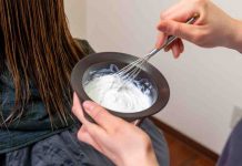 Capelli bianchi in vacanza: come tingerli naturalmente